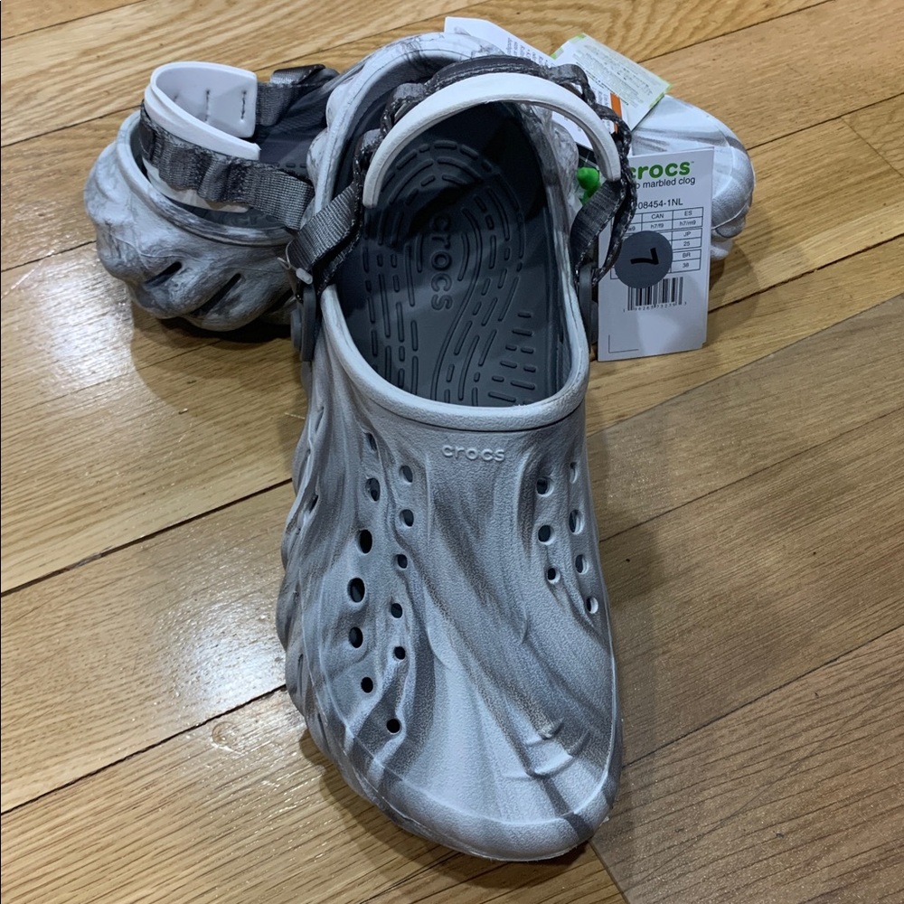 CROCS Marble Gray and White Clogs.Unisex.